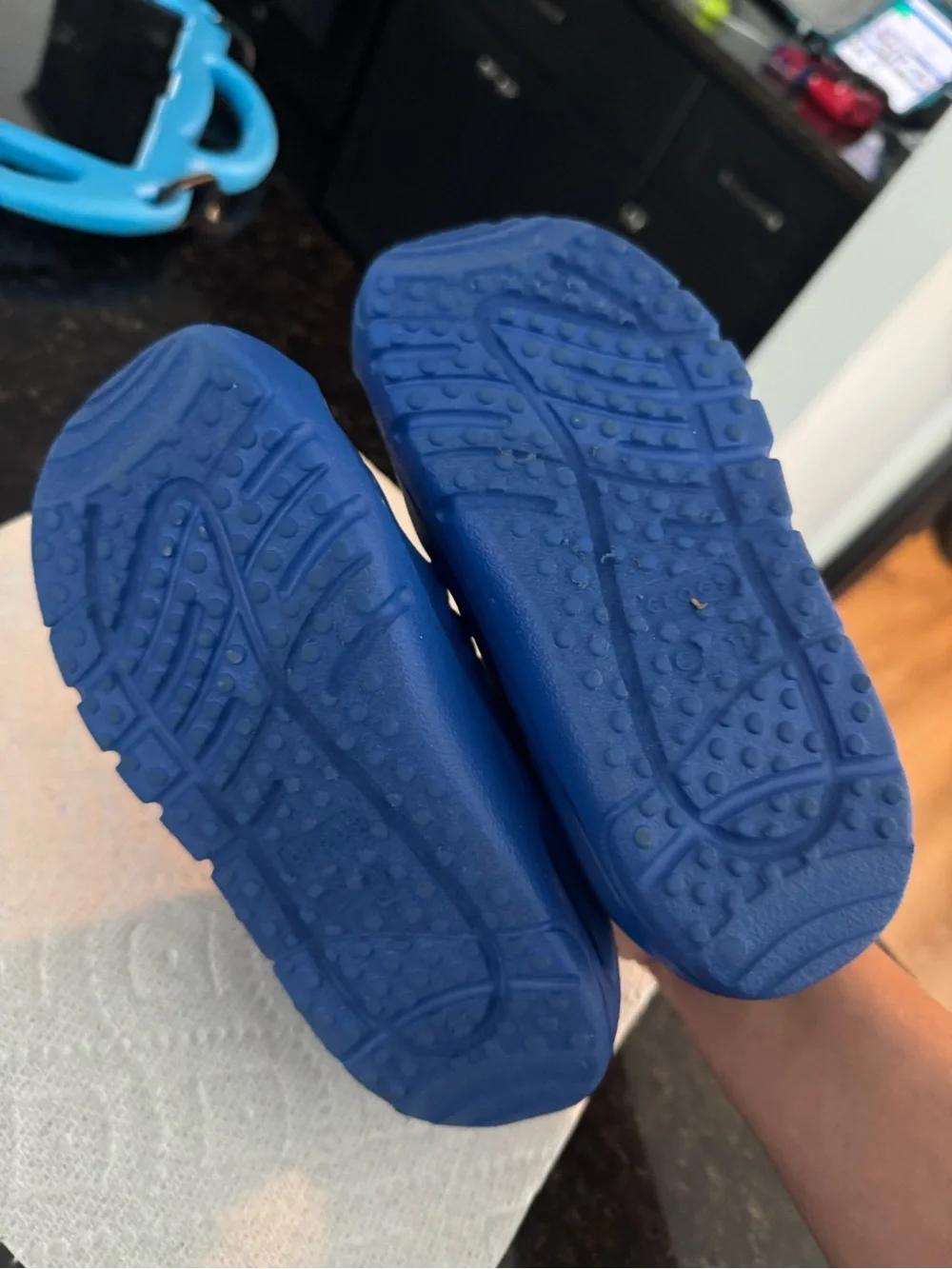 CROCS Swiftwater Splash Blue and Green Kids Water Shoes with Yellow Pull Tabs